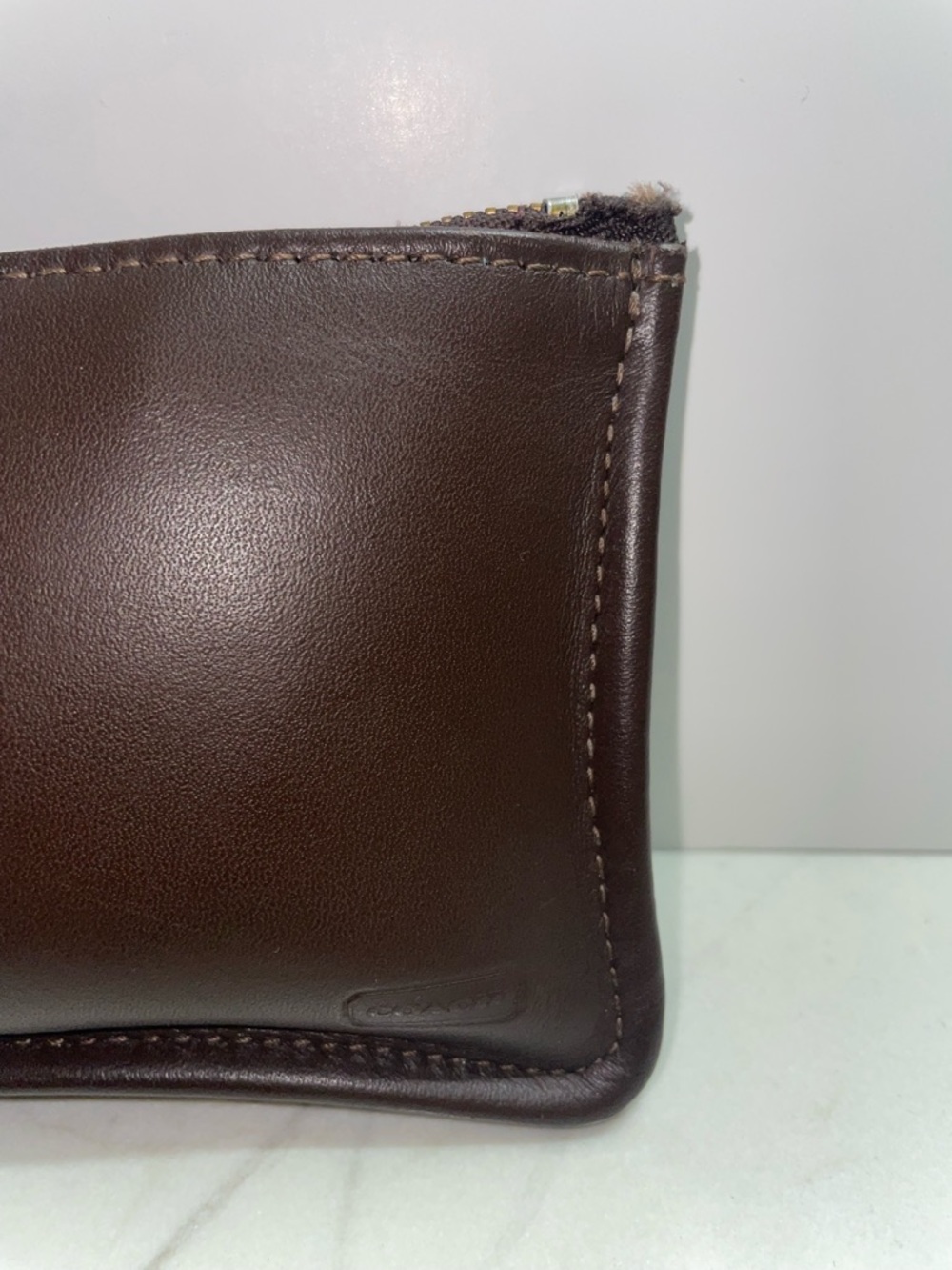 Coach Vintage Skinny Dark Chocolate Brown Minimalist Leather CowHide Make Up Bag - Picture 4 of 9